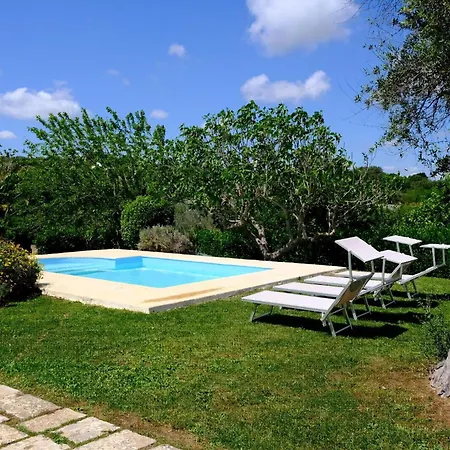 بيت للعطل Haus In Mit Privatem Pool أوستوني