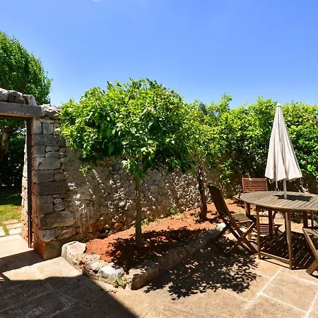 Haus In Mit Privatem Pool أوستوني